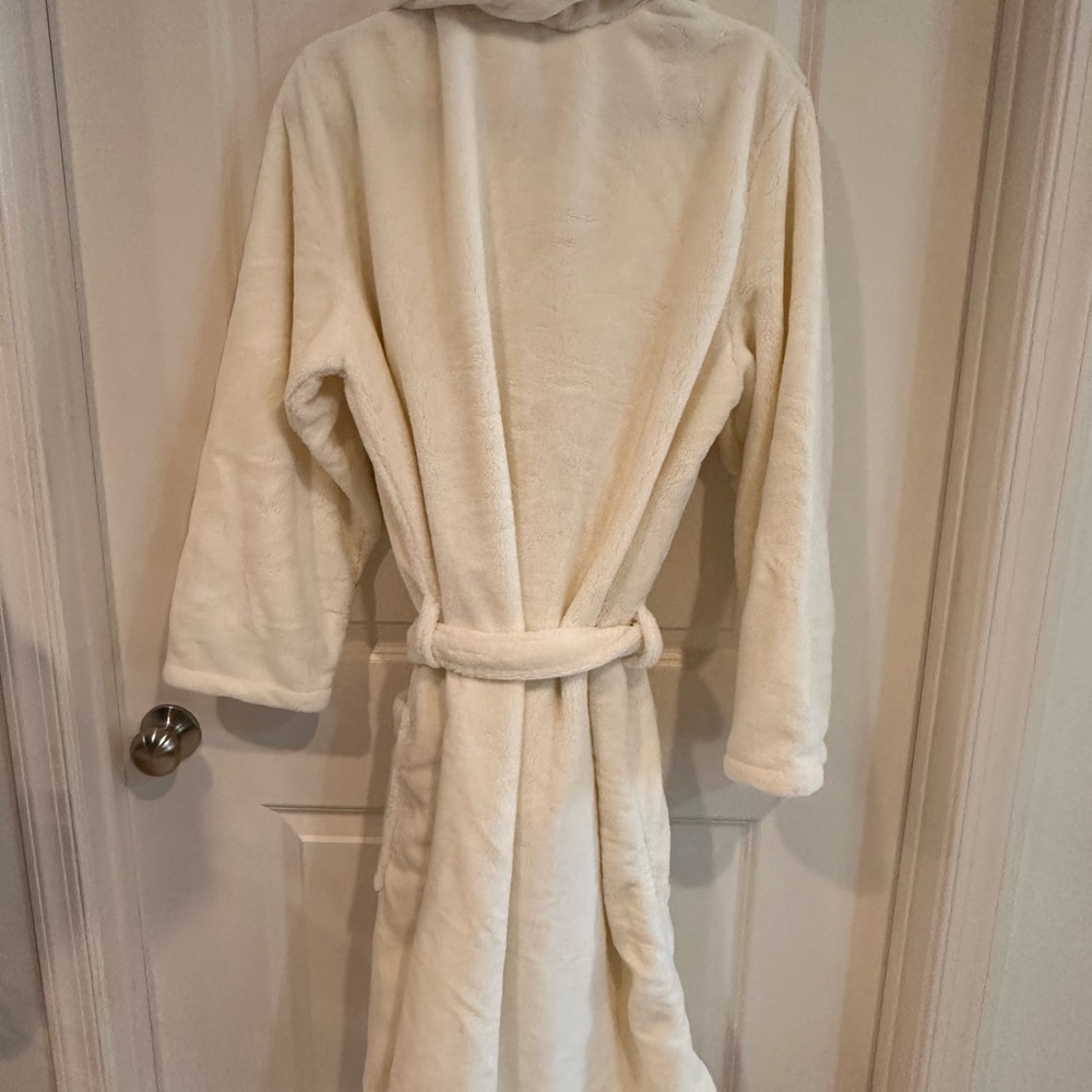 Soft Surroundings Plush Cream Amalia Wrap Robe - NWT - Picture 6 of 8
